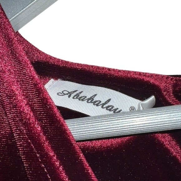 Ababalaya Velvet Lace Sleeve Wrap Gown – Deep Burgundy – Size XL - Picture 6 of 12